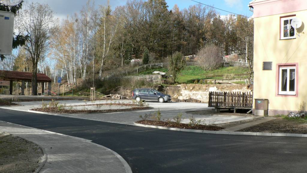 Rekonstrukce centrální návsi a parkoviště v Rudolci u Březové
