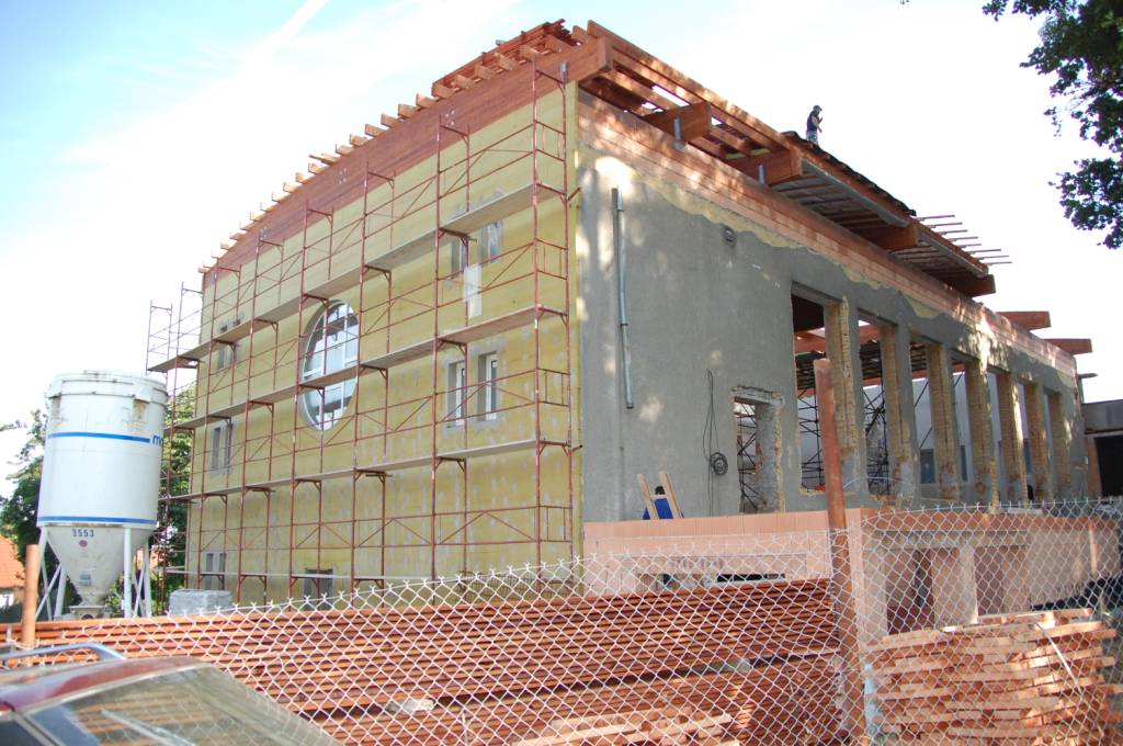Rekonstrukce kulturního domu na Multifunkční centrum Březová - I. etapa