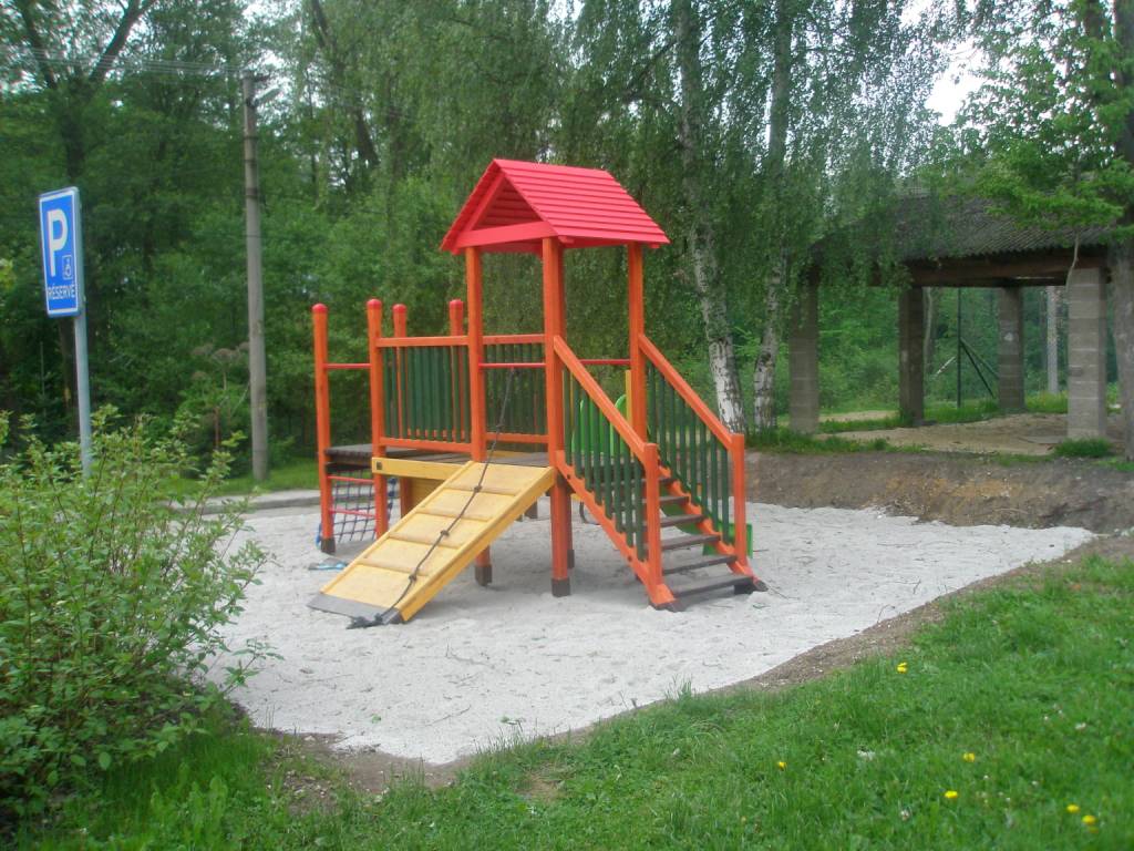 Dětské hřiště v Rudolci a rozšíření březovského hřiště